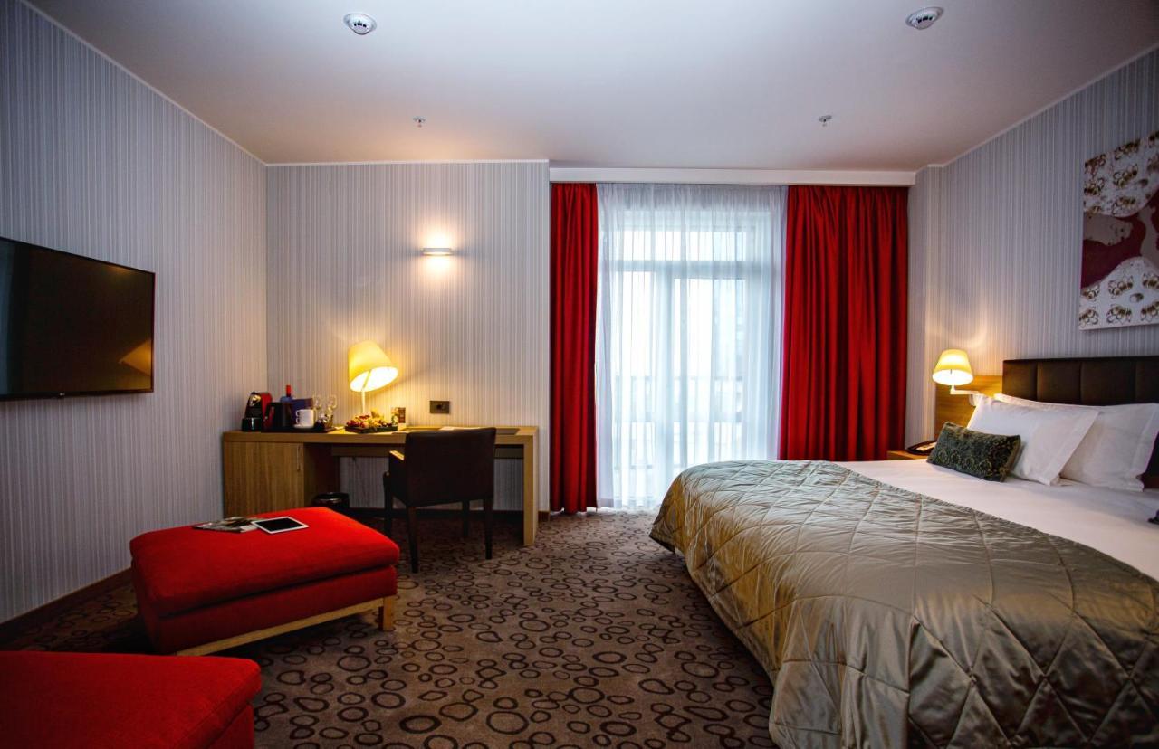 Domina Hotel Novoszibirszk Kültér fotó